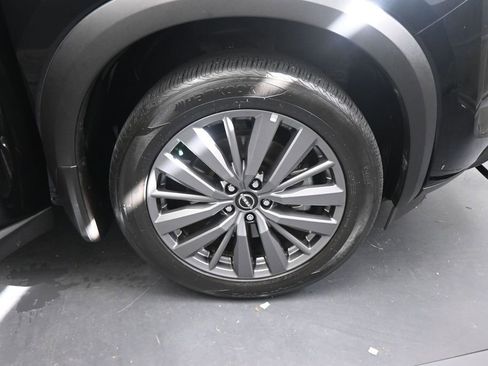 Used 2024 Nissan Pathfinder SL w/ SL Premium Package FWD image 23
