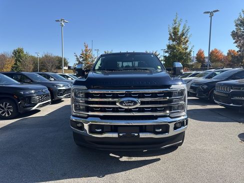 Used 2023 Ford F250 Lariat w/ Chrome Package image 2