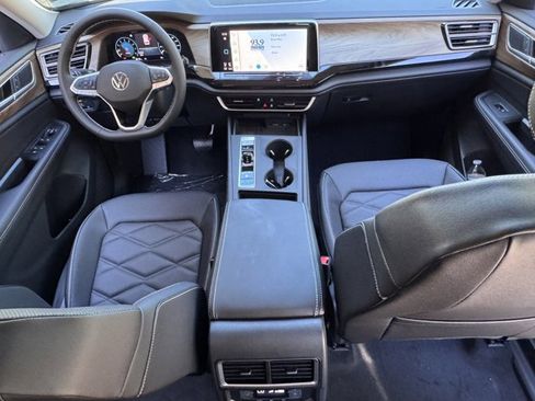 New 2026 Volkswagen Atlas SE image 28