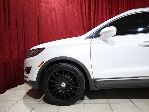 Used 2017 Lincoln MKC Premiere image 5