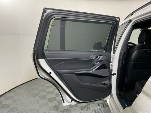 Certified 2025 BMW X7 xDrive40i w/ M Sport Package AWD/4WD image 24