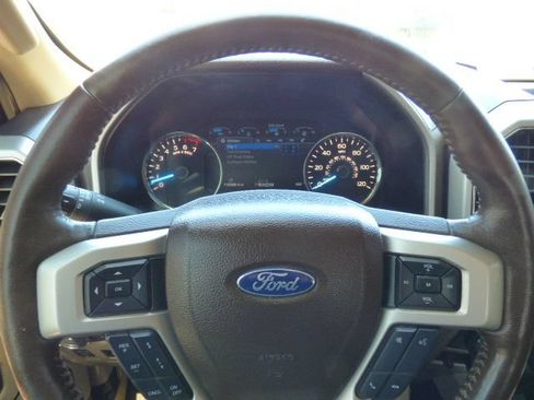 Used 2018 Ford F150 Lariat w/ Equipment Group 502A Luxury RWD image 31