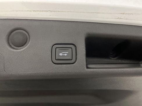 Used 2024 Chevrolet Equinox RS w/ RS Leather Package image 16