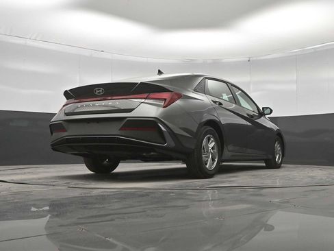 New 2026 Hyundai Elantra SE FWD image 35