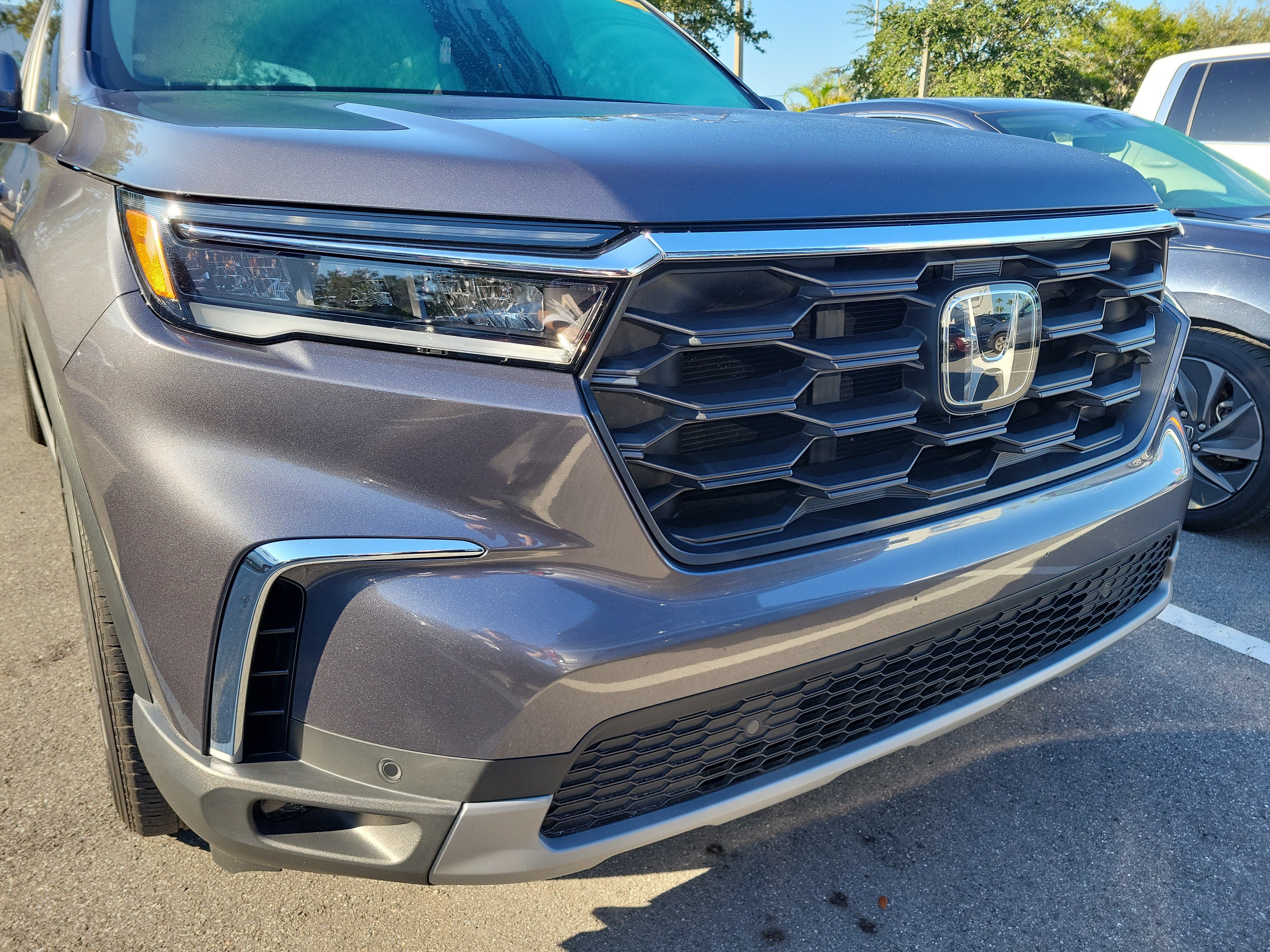 Used 2025 Honda Pilot EX-L image 7