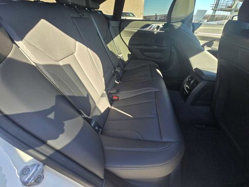 Used 2025 BMW i4 eDrive40 image 14