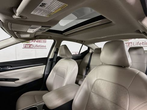 Certified 2023 Nissan Altima 2.5 SL AWD/4WD image 12