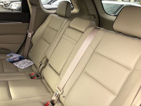 Used 2018 Jeep Grand Cherokee Overland image 12