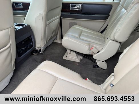 Used 2017 Lincoln Navigator Reserve AWD/4WD image 16