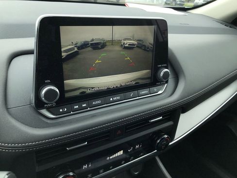 Used 2026 Nissan Rogue SV image 21