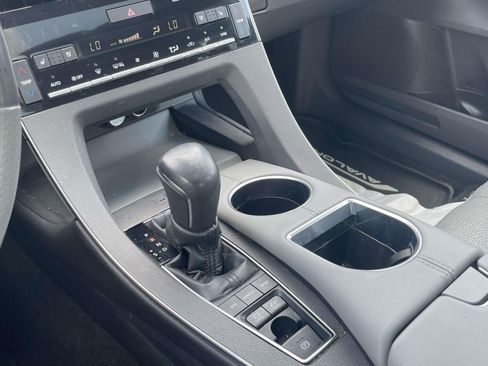 Used 2020 Toyota Avalon Limited w/ Advanced Safety Package FWD image 31