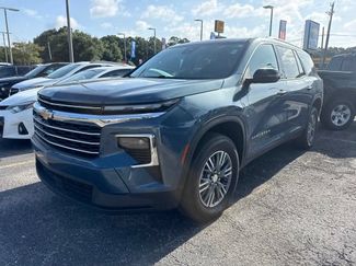 Used 2025 Chevrolet Traverse LT w/ LPO, Floor Liner Package FWD video 1