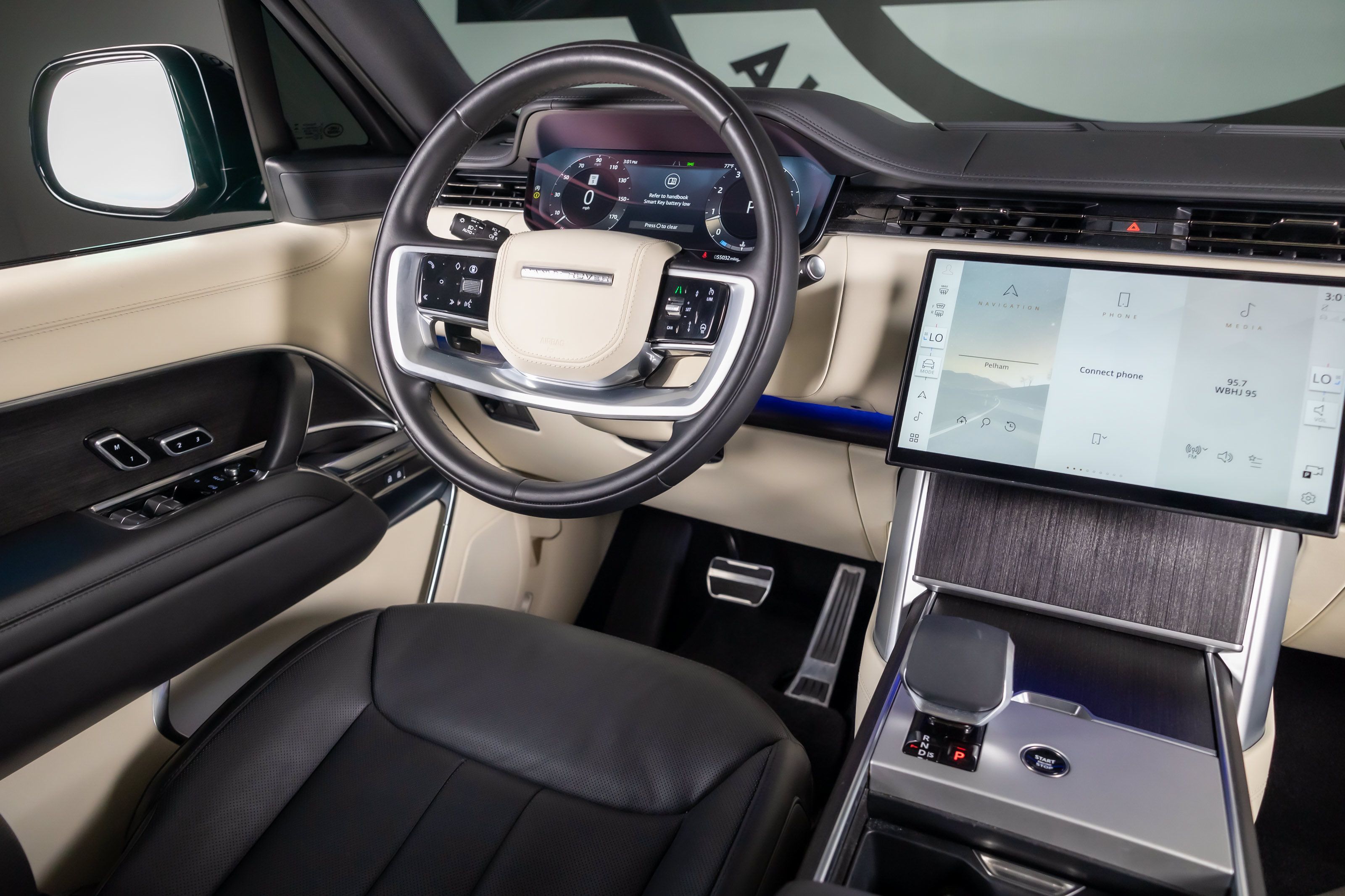 Used 2024 Land Rover Range Rover SE AWD/4WD image 7