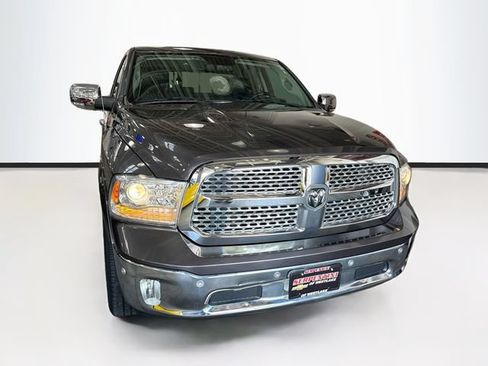 Used 2015 RAM 1500 Laramie w/ Convenience Group AWD/4WD image 3
