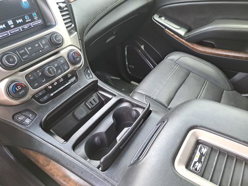 Used 2018 GMC Yukon Denali w/ Open Road Package AWD/4WD image 24