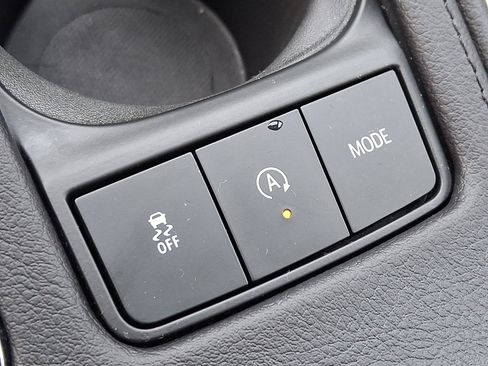 Used 2023 Cadillac XT4 Luxury w/ Cold Weather Package image 33