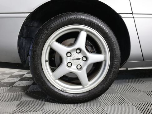 Used 1996 Chevrolet Corvette Coupe RWD image 7