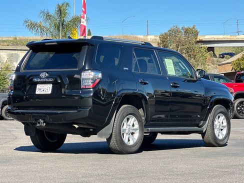Used 2024 Toyota 4Runner SR5 image 5