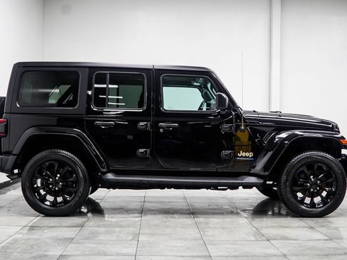 Used 2023 Jeep Wrangler Unlimited Sahara w/ Cold Weather Group AWD/4WD image 7