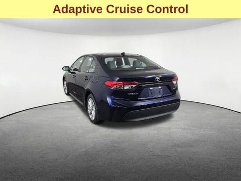 Used 2025 Toyota Corolla LE w/ LE Premium Package FWD image 8