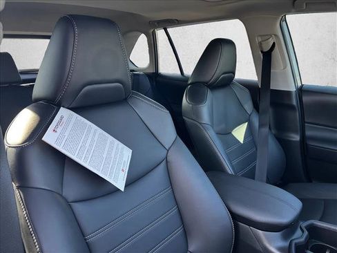 Certified 2025 Toyota RAV4 XLE Premium image 24