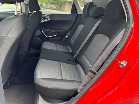 Used 2025 Kia Soul LX w/ LX Technology Package image 21