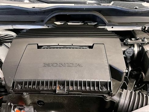 Used 2025 Honda Pilot TrailSport image 9