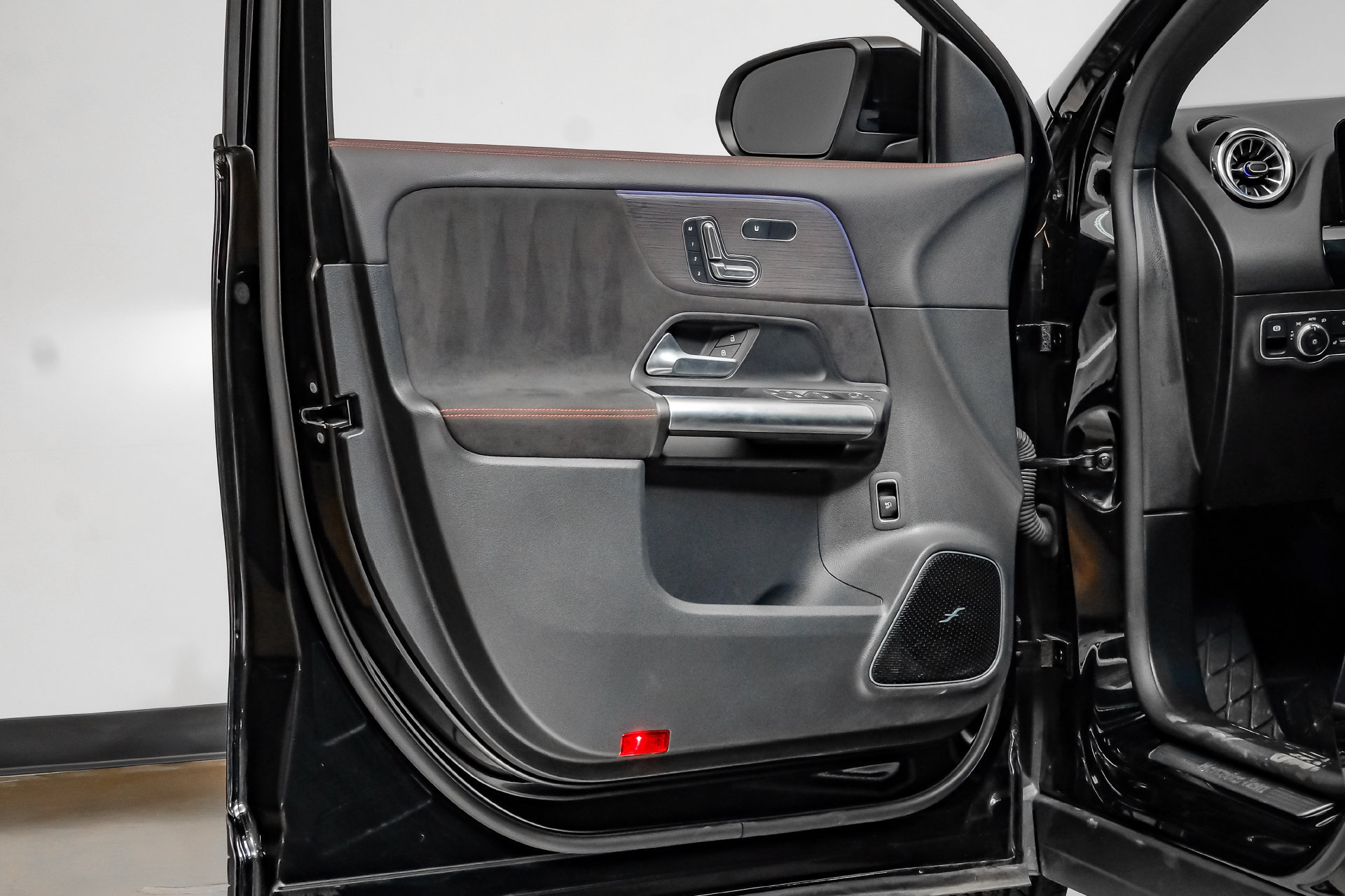 Used 2023 Mercedes-Benz GLA 250 image 43