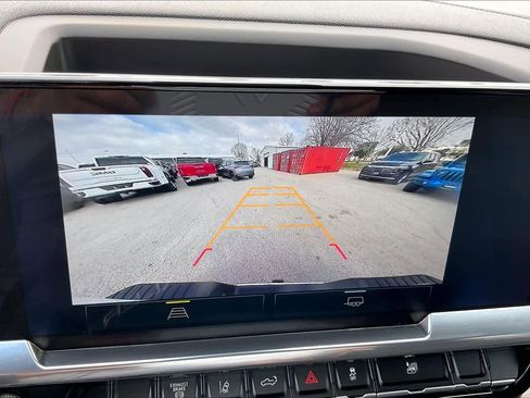 Used 2025 Chevrolet Silverado 2500 LT w/ Convenience Package image 25