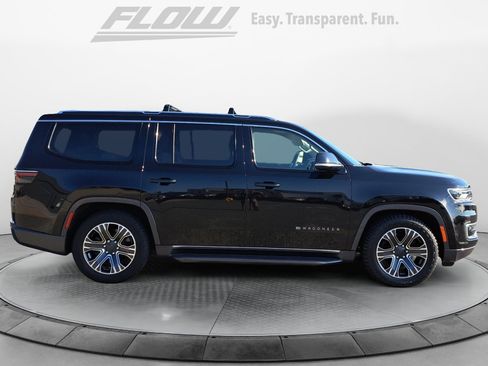 Used 2022 Jeep Wagoneer Series III AWD/4WD image 9