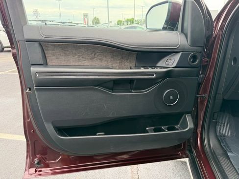 Used 2021 Ford Expedition Max Limited AWD/4WD image 13
