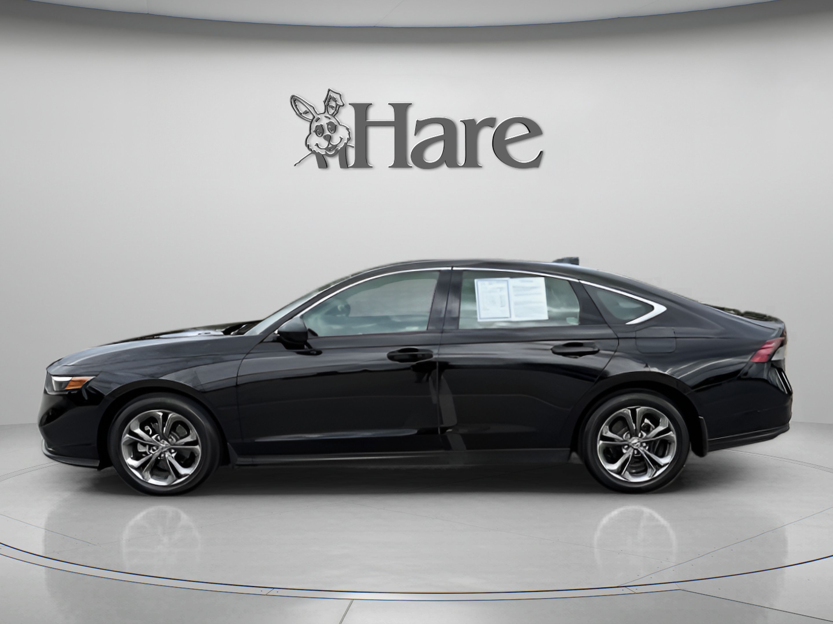 Used 2024 Honda Accord EX image 2