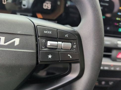 Used 2025 Kia K4 FWD image 22