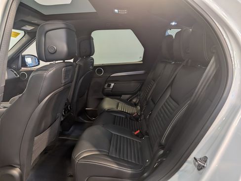 Used 2024 Land Rover Discovery Dynamic SE image 26