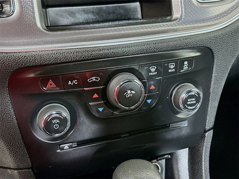Used 2014 Dodge Charger SE image 14