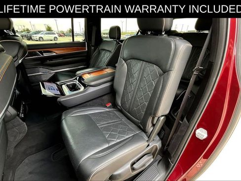 Used 2024 Jeep Grand Wagoneer L Series III image 34