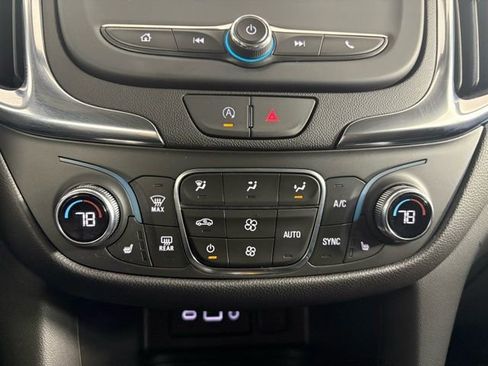 Certified 2024 Chevrolet Equinox LT w/ LPO, Floor Liner Package image 17