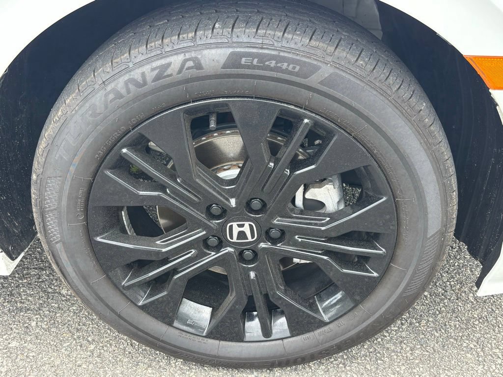 Used 2025 Honda Odyssey Sport-L image 41