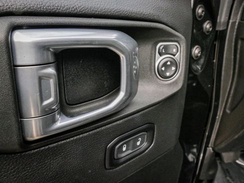 Used 2024 Jeep Wrangler Unlimited Rubicon 4xe AWD/4WD image 15