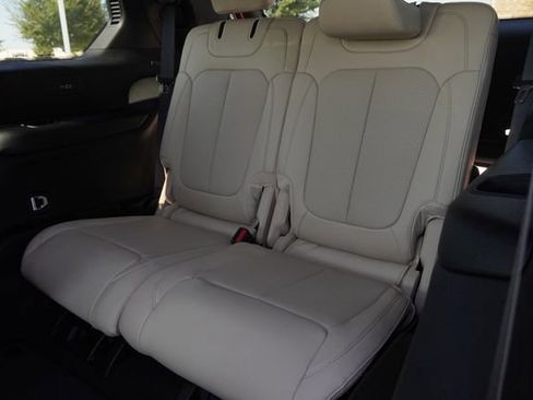 New 2025 Jeep Grand Cherokee L Limited w/ Luxury Tech Group II RWD image 13