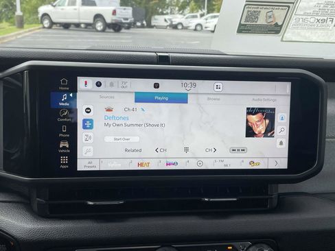 New 2025 Jeep Gladiator Sport image 18