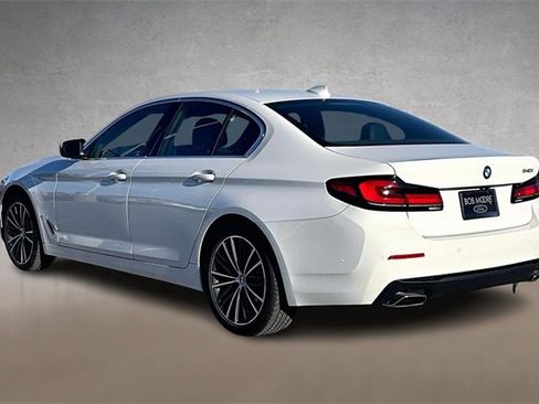 Used 2023 BMW 540i w/ Premium Package image 9