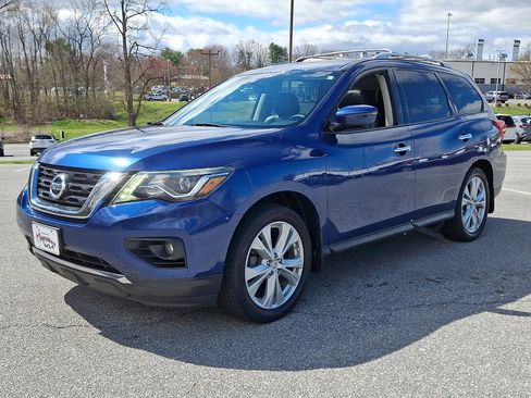 Used 2018 Nissan Pathfinder SL w/ SL Premium Package image 3