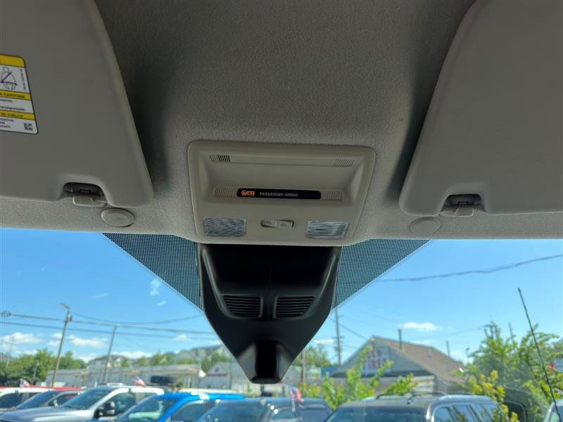 Used 2022 Ford Transit 350 DRW RWD image 17