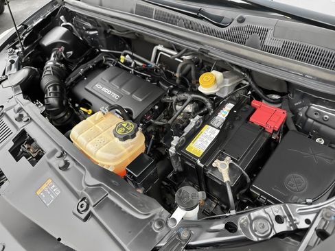 Used 2018 Chevrolet Trax Premier image 31