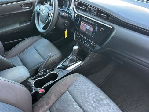Used 2017 Toyota Corolla LE image 16