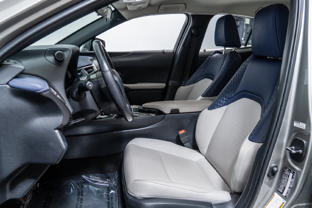 Used 2019 Lexus UX 250h w/ Accessory Package AWD/4WD image 5