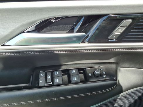 New 2026 Jeep Grand Wagoneer L Limited w/ 8-Passenger Seating Package AWD/4WD image 21