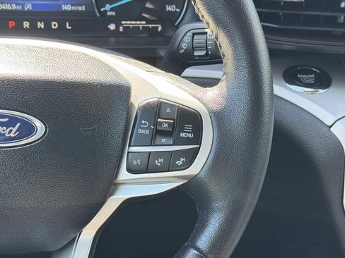 Used 2024 Ford Explorer XLT RWD image 12