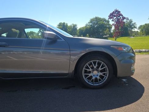 Used 2011 Honda Accord EX image 4